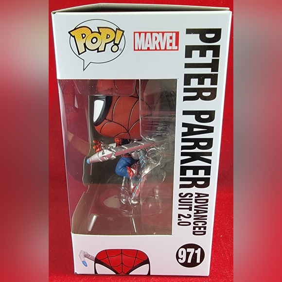 Peter Parker advanced suit 2.0 funko # 971 (nib) with pop protector - Picture 5 of 7